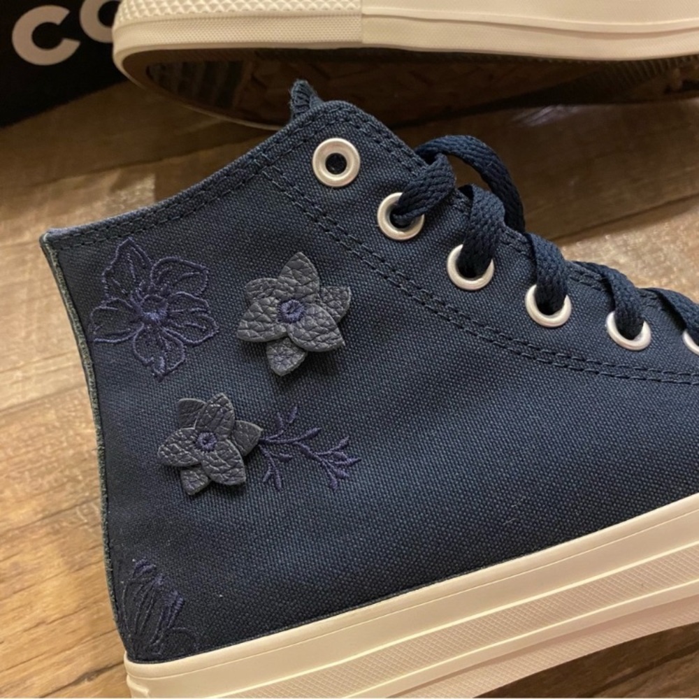 Converse Chuck Taylor All Star Into the Void Egret Navy Floral High Top Sneakers - Picture 5 of 12